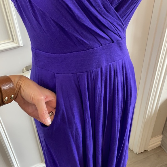 Halogen sleeveless V neck dress with pockets - Picture 3 of 6